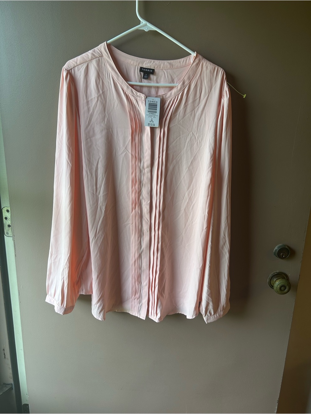 Torrid Blouse size: 3x (22/24) NWT